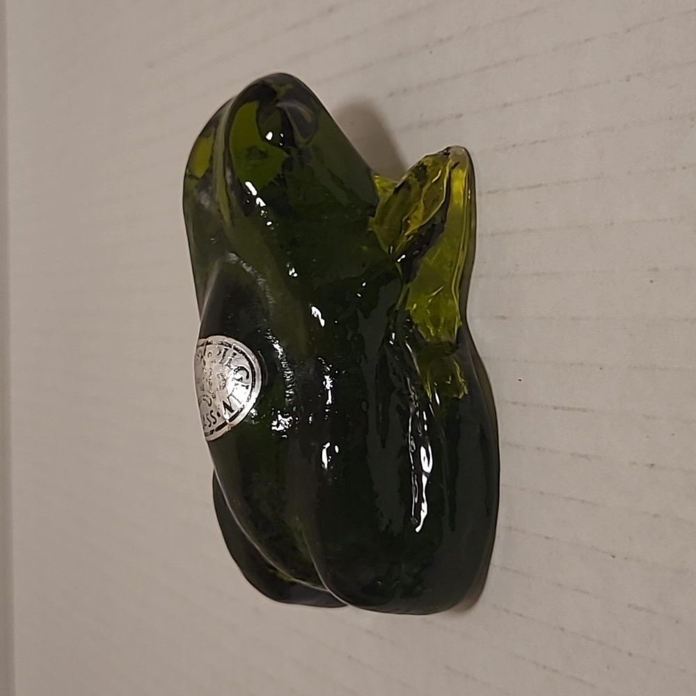 Vintage Handblown Glass Frog / Paperweight with Original Sticker